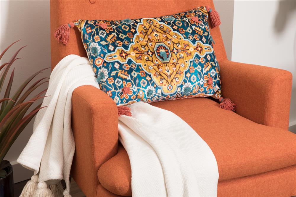 Detail Chair